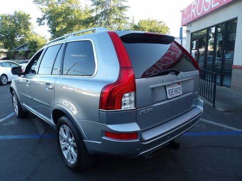 Used 2014 Volvo XC90 3.2 w/ Climate Package AWD/4WD image 4