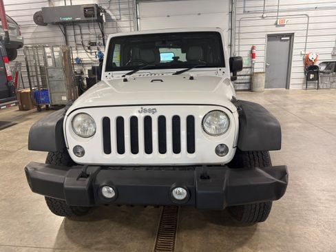 Used 2014 Jeep Wrangler Unlimited Sport AWD/4WD image 39