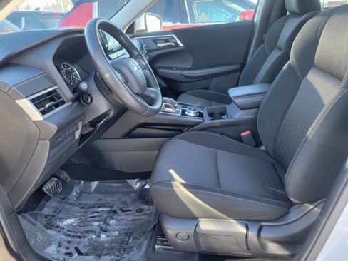 Used 2022 Mitsubishi Outlander ES image 15