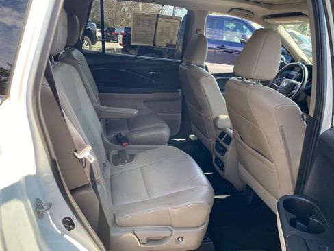 Used 2019 Honda Pilot Touring image 18