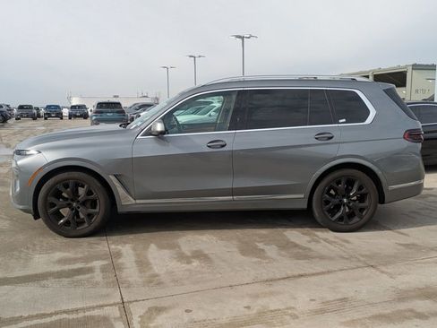 Used 2023 BMW X7 xDrive40i w/ Premium Package image 8
