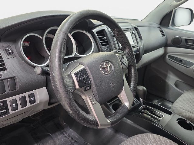 Used 2014 Toyota Tacoma 4x4 Access Cab w/ Convenience Package image 14