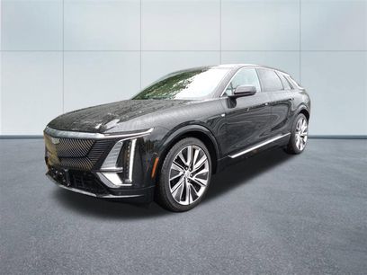 Used 2025 Cadillac Lyriq Luxury w/ LPO, Floor Liner Package