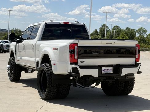 Used 2025 Ford F350 Platinum AWD/4WD image 4
