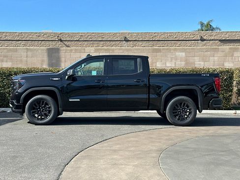 Certified 2026 GMC Sierra 1500 Elevation w/ Preferred Package AWD/4WD image 7