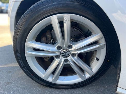 Used 2012 Volkswagen Passat TDI SEL Premium image 24