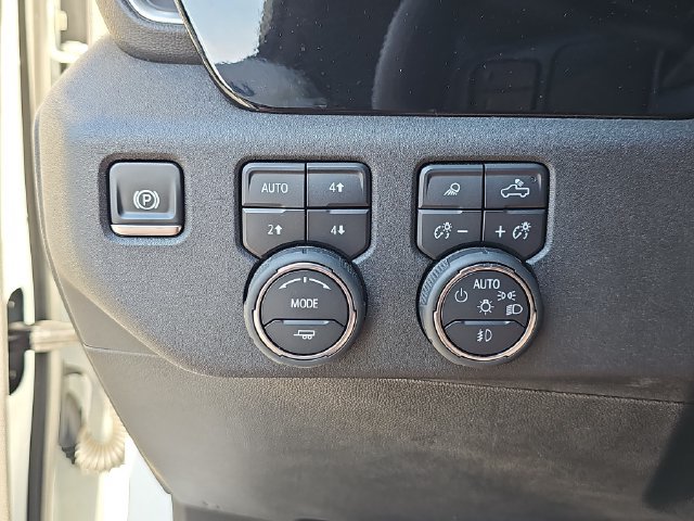 Used 2025 Chevrolet Silverado 2500 LTZ w/ LTZ Plus Package AWD/4WD image 29