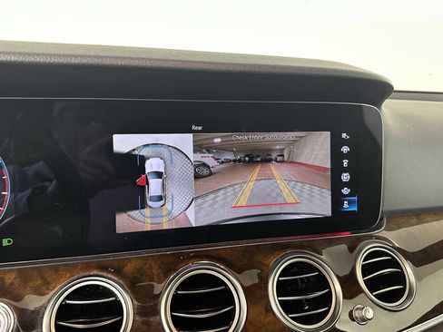 Used 2022 Mercedes-Benz E 350 Sedan image 35