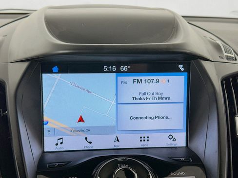 Used 2019 Ford Escape Titanium image 18