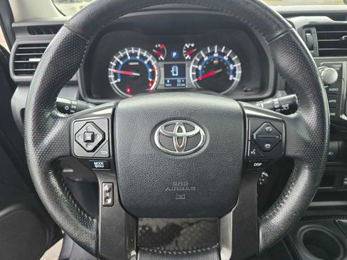 Used 2018 Toyota 4Runner TRD Off-Road Premium image 27