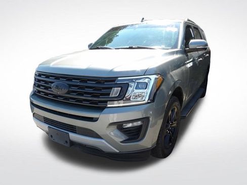 Used 2019 Ford Expedition XLT w/ Equipment Group 202A RWD image 9