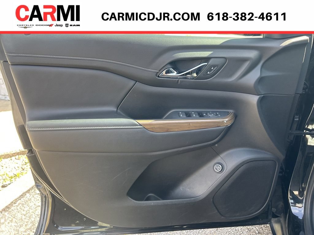 Used 2022 GMC Acadia SLE w/ Driver Convenience Package AWD/4WD image 13
