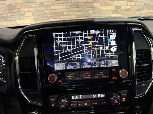 Used 2020 Nissan Titan Platinum Reserve w/ Moonroof Package image 21