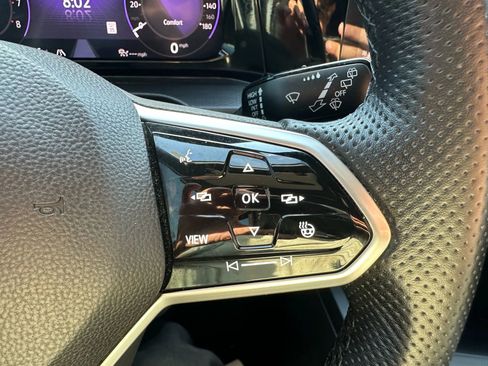 Used 2022 Volkswagen GTI SE image 18