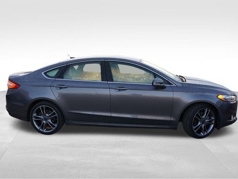 Used 2014 Ford Fusion Titanium image 2