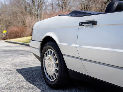 Used 1993 Cadillac Allante FWD image 57