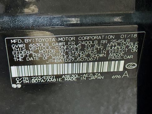 Used 2018 Lexus IS 300 w/ Premium Package image 40