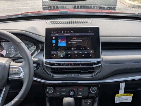 New 2026 Jeep Compass Latitude AWD/4WD image 18
