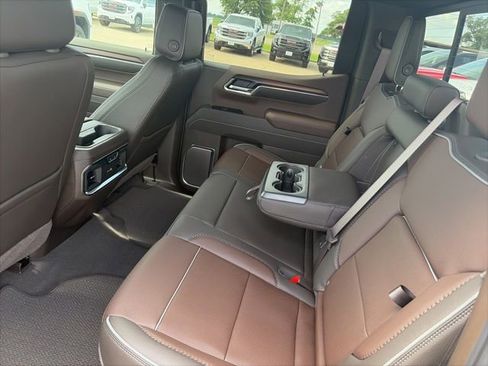 New 2026 GMC Sierra 1500 Denali w/ Denali Reserve Package AWD/4WD image 11