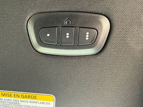 Used 2023 RAM 1500 Laramie AWD/4WD image 30