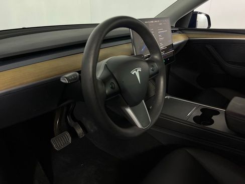 Used 2023 Tesla Model Y Long Range image 21