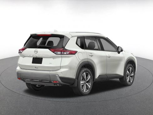 Used 2026 Nissan Rogue SL FWD image 2