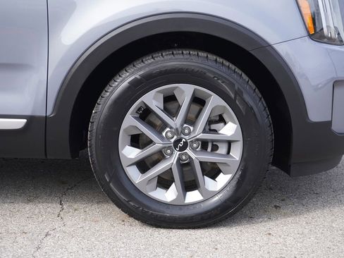 Used 2023 Kia Telluride LX FWD image 13