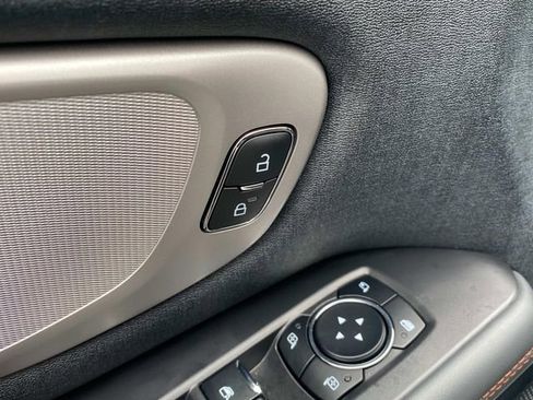 New 2025 Ford Expedition Active image 13