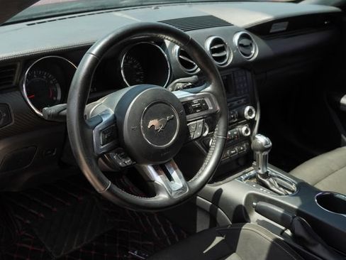 Used 2016 Ford Mustang Coupe RWD image 12