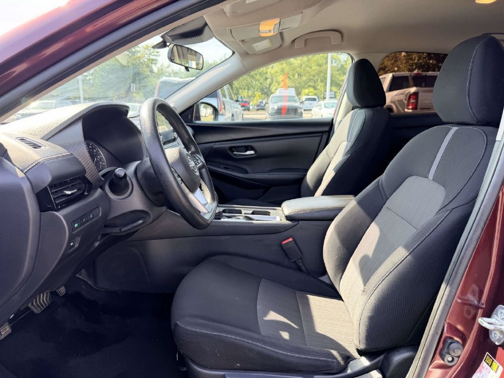 Used 2024 Nissan Sentra SV FWD image 15