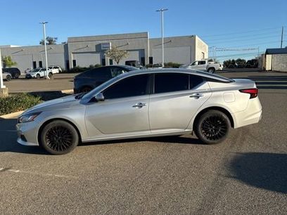 Used 2022 Nissan Altima 2.5 SV w/ SV Premium Package