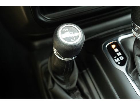 Used 2022 Jeep Wrangler Unlimited Sport AWD/4WD image 25