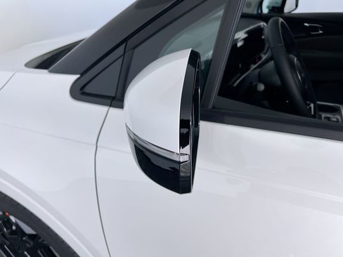 New 2026 Kia Carnival EX image 11