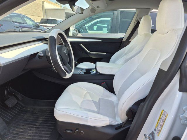 Used 2024 Tesla Model Y Long Range AWD/4WD image 12