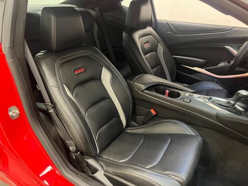 Used 2021 Chevrolet Camaro SS RWD image 30