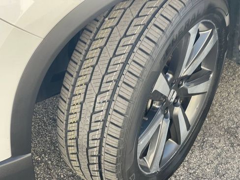 Used 2024 Honda Pilot Touring image 40