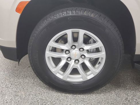 Used 2024 Chevrolet Tahoe LT w/ Luxury Package image 8