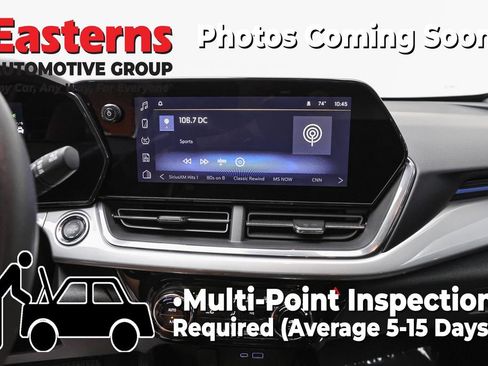 Used 2025 Chevrolet Trax LT FWD image 11