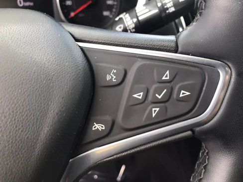 Used 2023 Chevrolet Equinox LT AWD/4WD image 16