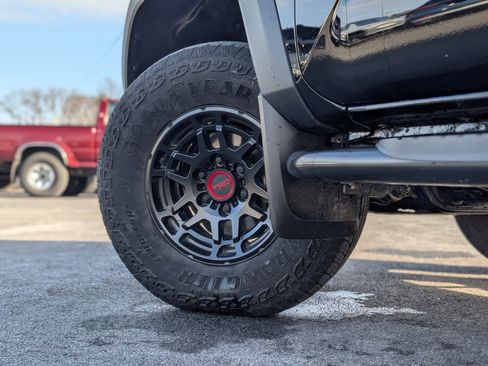 Used 2023 Toyota Tacoma TRD Pro image 7