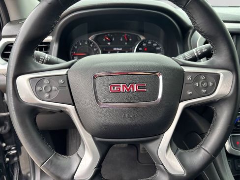 Used 2023 GMC Acadia SLT image 26