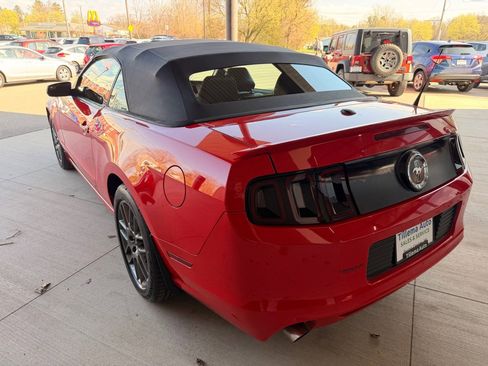Used 2013 Ford Mustang Premium image 5