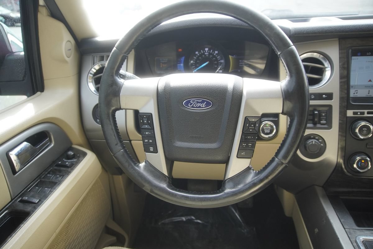 Used 2017 Ford Expedition EL Limited w/ Equipment Group 301A AWD/4WD image 13