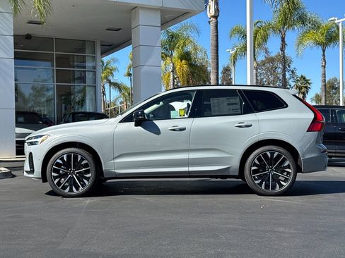 New 2026 Volvo XC60 B5 Ultra w/ Climate Package PRO image 2