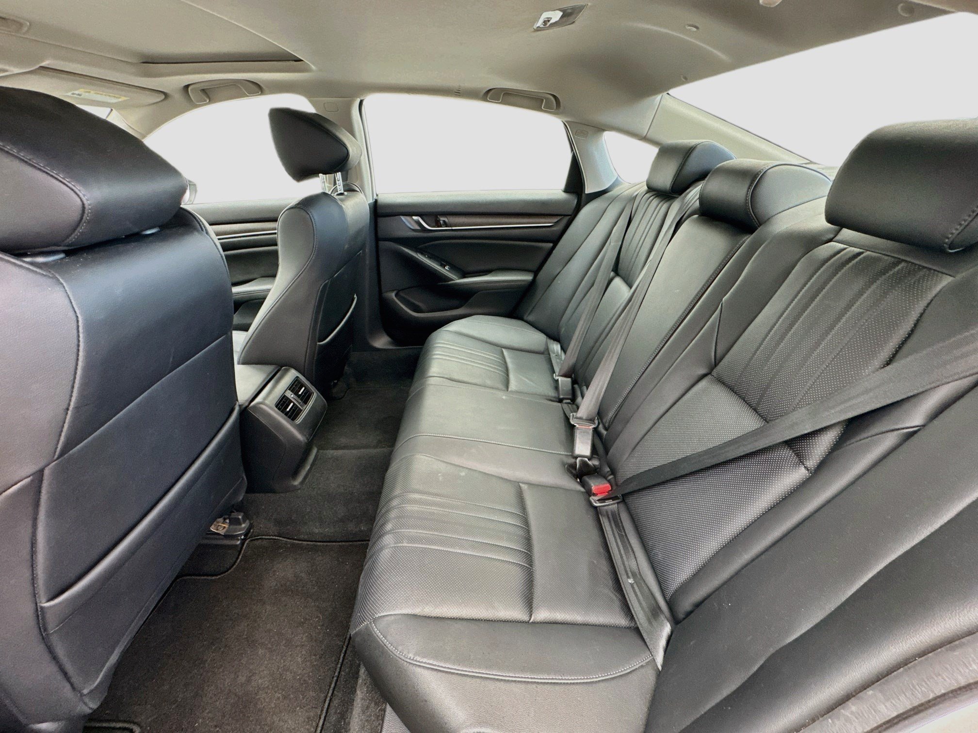 Used 2019 Honda Accord Touring image 16