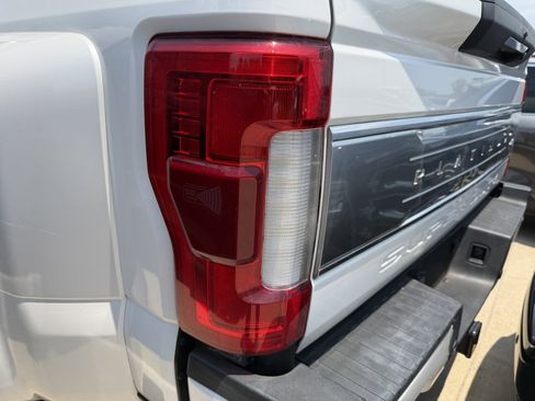 Used 2019 Ford F450 Platinum w/ Platinum Ultimate Package AWD/4WD image 29