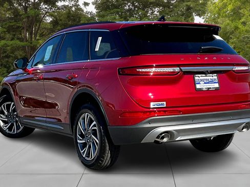 New 2026 Lincoln Corsair Premiere image 3