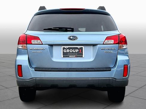 Used 2011 Subaru Outback 2.5i Premium w/ All-Weather Pkg image 4