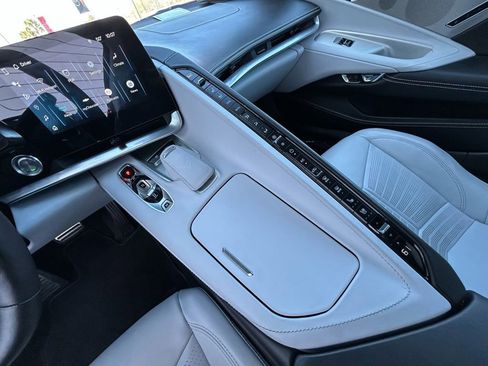 Used 2025 Chevrolet Corvette Stingray Premium Cpe w/ 3LT image 21