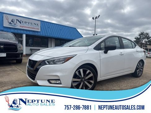 Used 2020 Nissan Versa SR w/ Convenience Package image 1